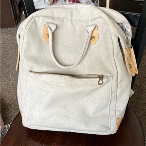 Backpack for sale! Getting married and trying to sell things I don’t need:)